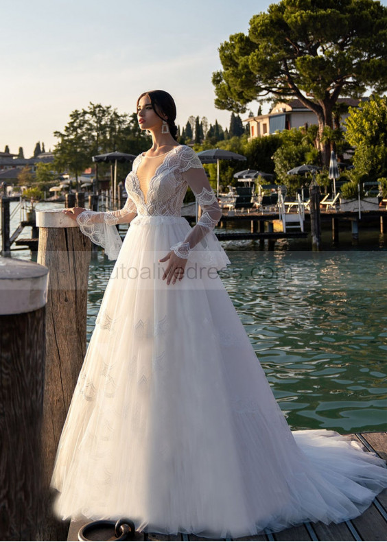 Long Sleeves Ivory Lace Tulle Bohemian Wedding Dress